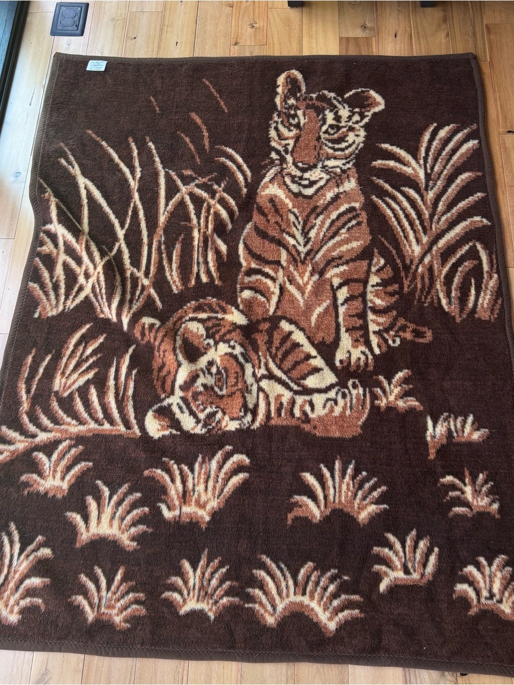 Brown‎ Tiger Motif blanket 60 X 80